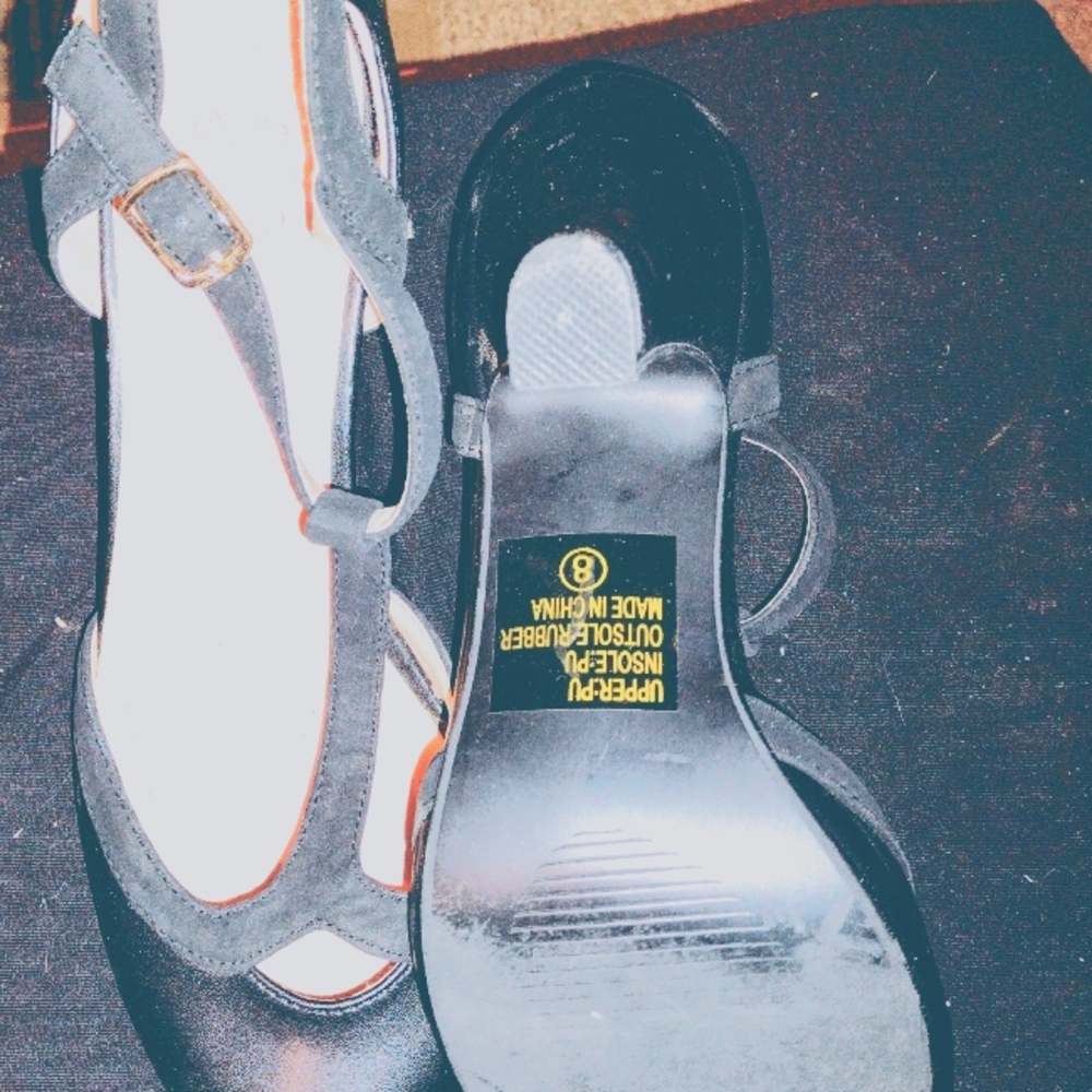 Adorable, comfy, Size 8 JC Mary Janes